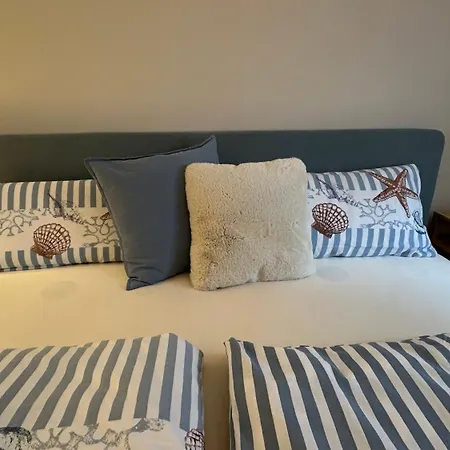 Ferienwohnung Neue Krone - Mernes *