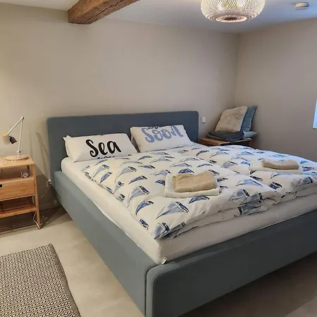 Apartment Ferienwohnung Neue Krone - Mernes