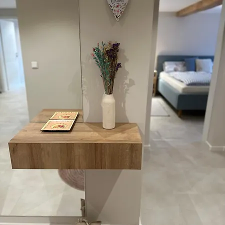 Ferienwohnung Neue Krone - Mernes Apartment *